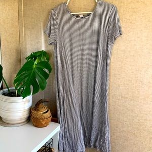 Old Navy Black And White Striped Swing Dress